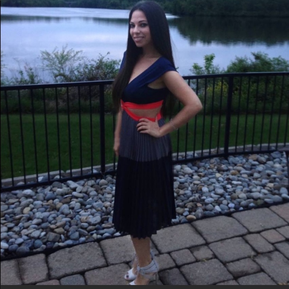 BCBG Maddox dress - Picture 4 of 4